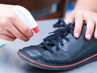 како да се третираат чевли